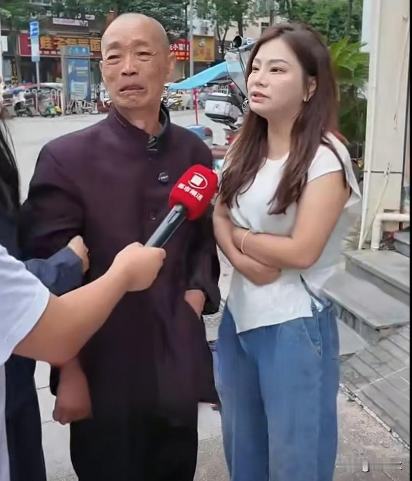 69岁大爷离家30年突然来寻亲。带着一帮人，浩浩荡荡的回家。说30年前欠债了所