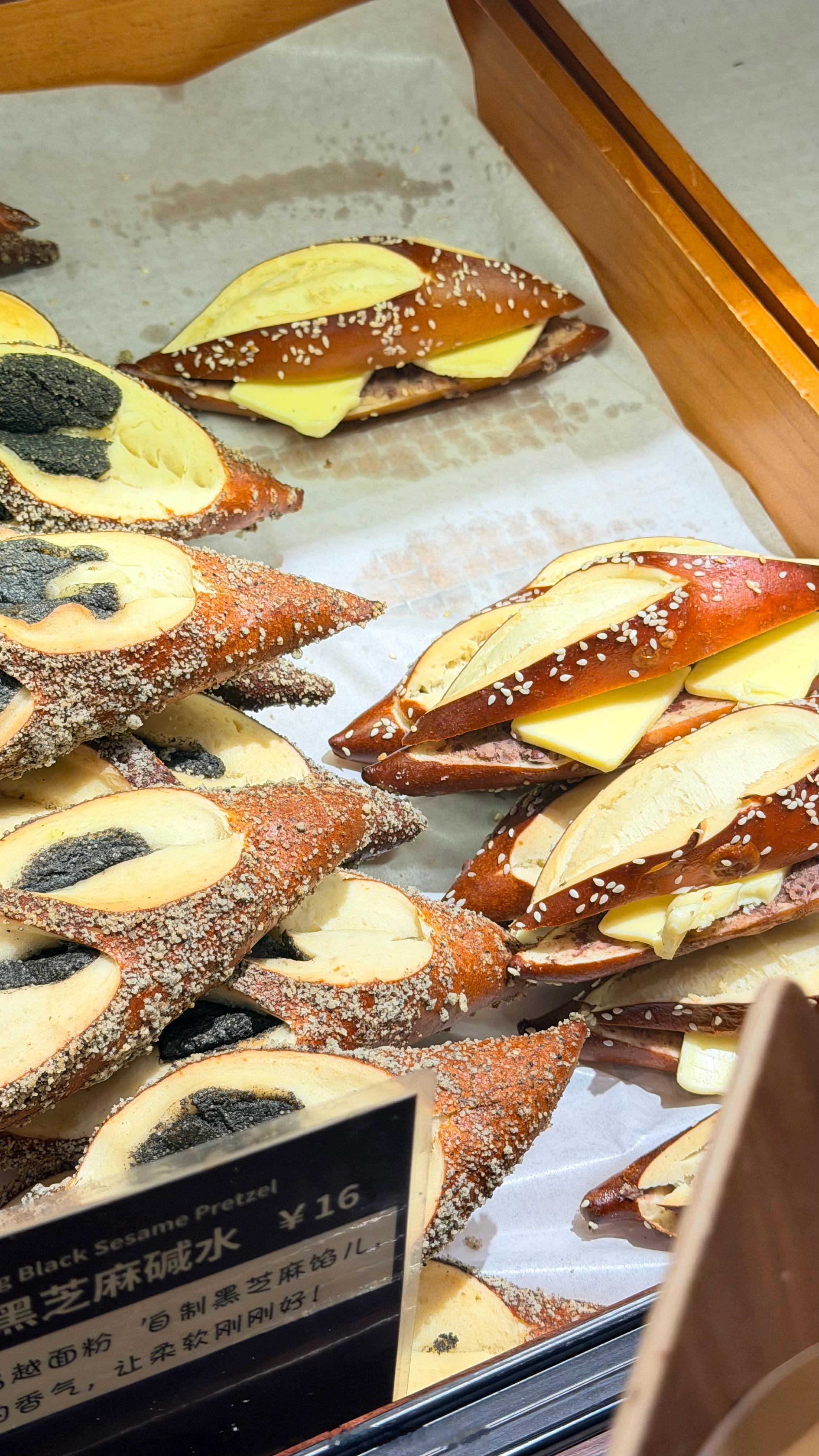 中午没吃饭晚上再吃一点吧！