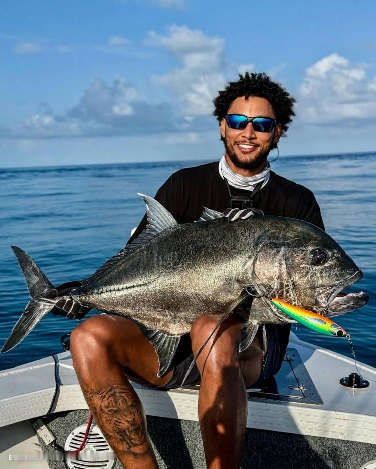 本西蒙斯将暂停NBA生涯，转而从事职业钓鱼运动！为此，本西蒙斯入股了SFC钓
