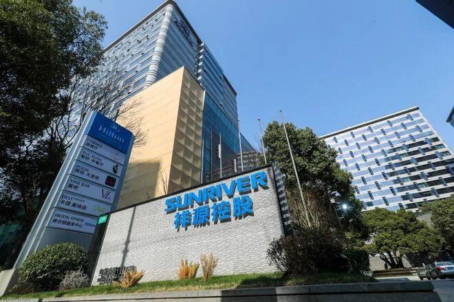 最近，浙江金融资产交易中心（简称“浙金中心”）出大事了——它上面卖的不少理