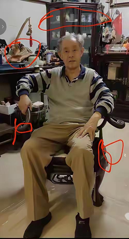退休副院长家里摆满古董，回应越描越黑？网友：纪委该上门了！最近庞家后人点名徐