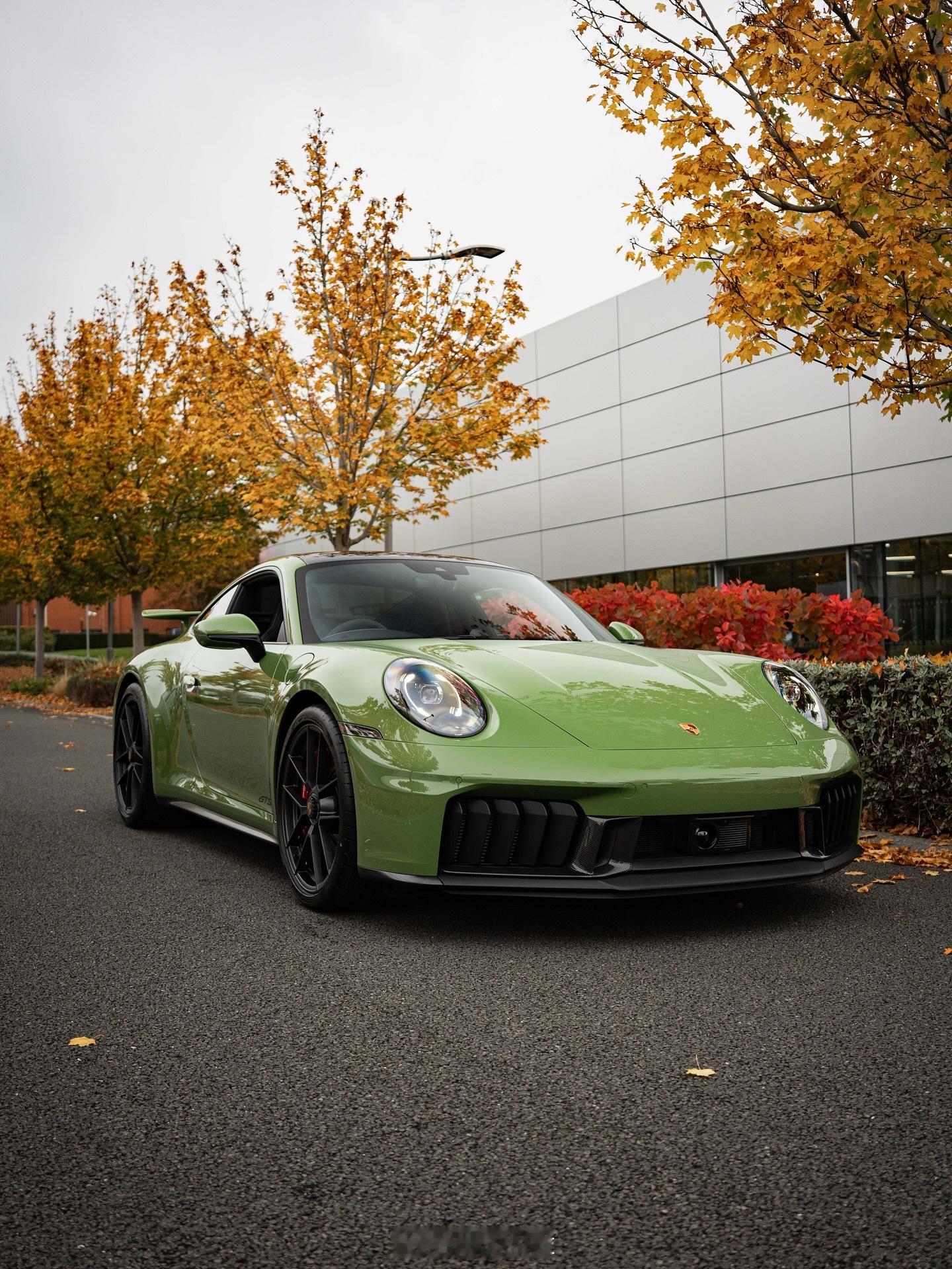 保时捷911CarreraGTS橄榄绿​​​