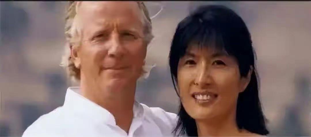 打破审美偏见！被称“最丑超模”的她，却是纪梵希家族唯一中国媳妇在以白幼瘦为