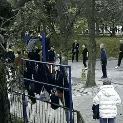 北京六旬老人单杠14个大回环后心梗猝死，这事儿真给所有不服老的长辈敲了警钟！