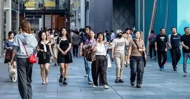 中国人均GDP依然低于全球平均水平！但是，中国人均住房面积40平方米，超过大部分