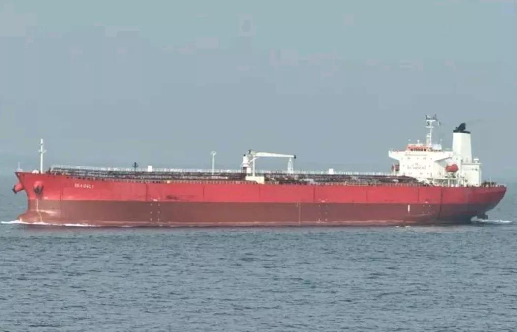 彭博社消息，当地时间25日，美军中央司令部宣称，位于霍尔木兹海峡实施封锁行动的美