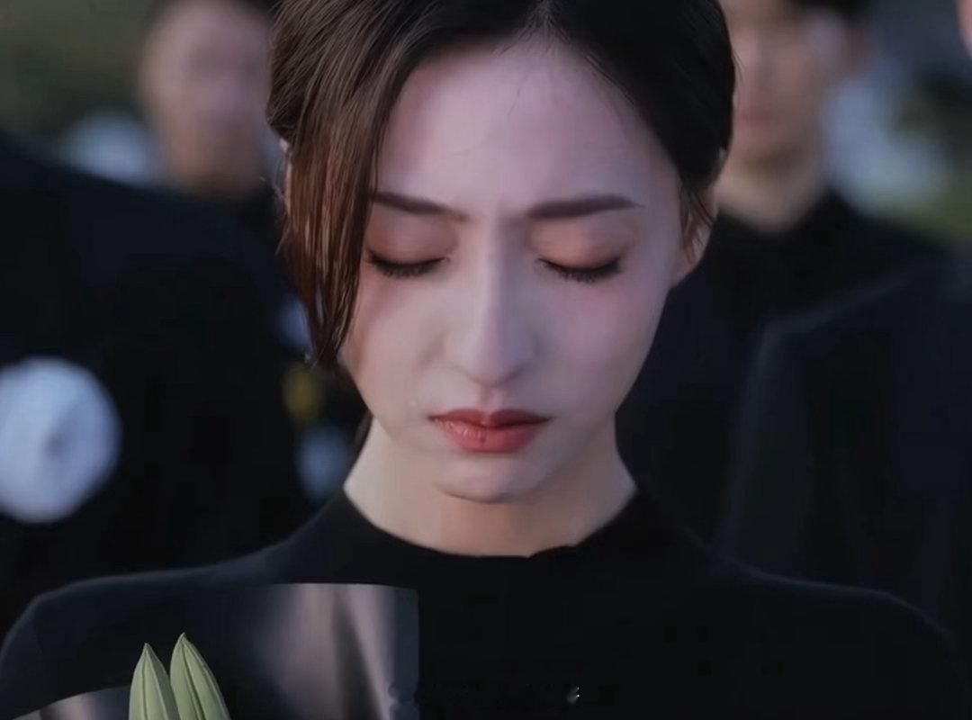 胡连馨好绝美的哭戏胡连馨好标准的美人落泪胡连馨哭戏杀疯了！这才是标准美人落泪范本