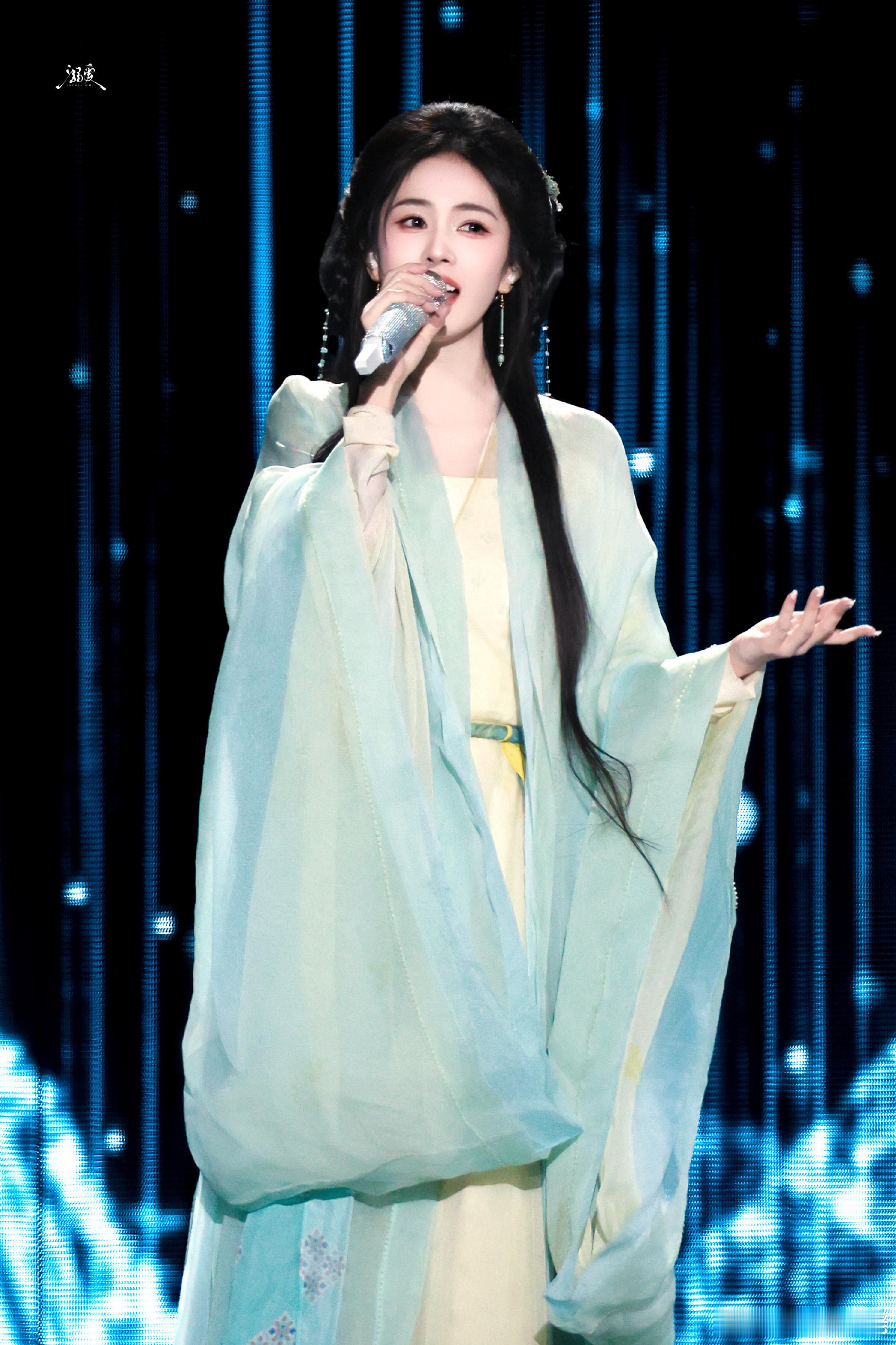 白鹿仙女下凡白鹿今晚美炸了！！！