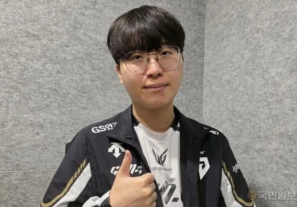 Kiin: 今年印象最深的海外上单是Flandre, 带来很多有趣的英雄