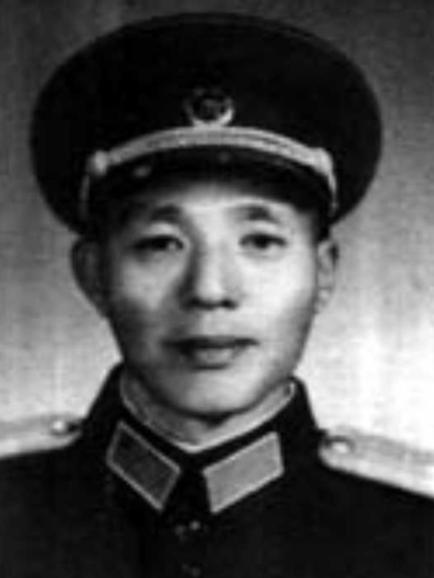 1985年中央突下重磅命令！执掌浙江军政的开国少将南萍，一夜被撤所有职务强制退役
