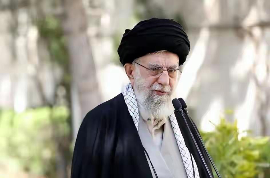 哈梅内伊下落不明？伊朗外长刚说“无恙”，美以反手甩出一张照片。不得不说美以情报的