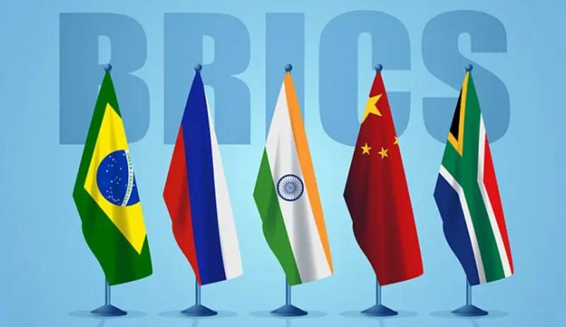 金砖突然从五国扩到十一国，内部争吵不断，未来到底在哪？上周新德里开了金砖峰会，正好是二十周年。这次峰