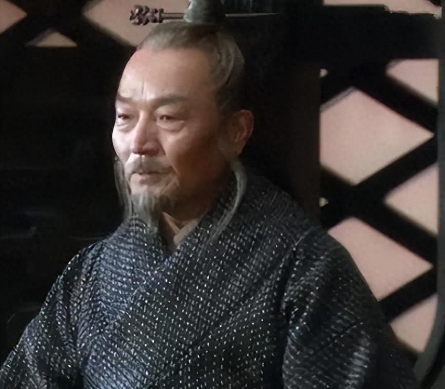 为什么关羽看不起黄忠？历史上真实的黄忠，战斗力到底有多强？关羽的傲慢并非毫无来