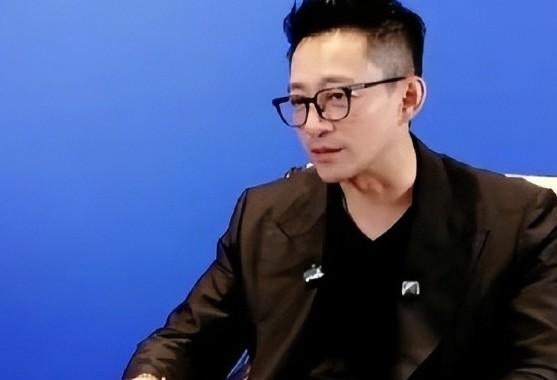 张兰去了湾湾后态度变得如此冷漠是为什么？可能不仅仅是那两口子一个阴一个拎不清导致