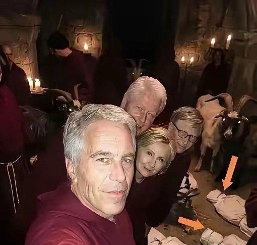 大过年的，忍不住还想聊聊萝莉岛的事情，随着爱泼斯坦文件一点点往外爆，牵扯出来的