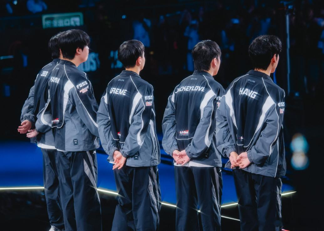 TES大小奶油的事情尘埃落定了，这算是好消息还是坏消息？LPL知名经纪人涵艺深夜