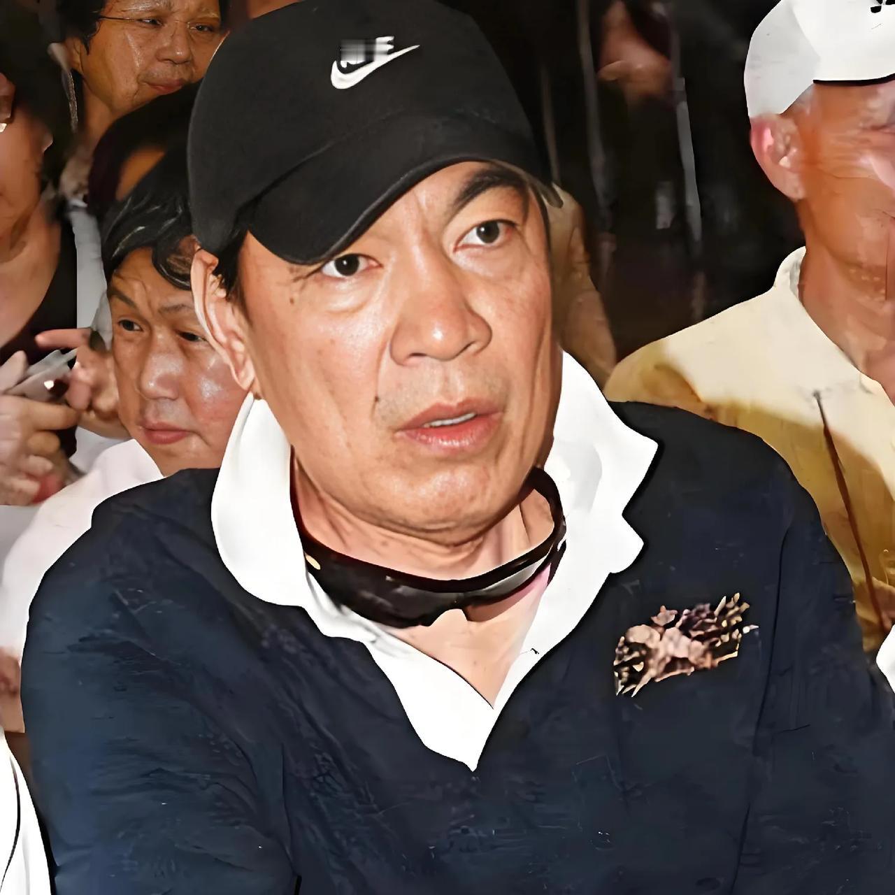 2008年，成奎安生病期间的留影，他是著名反派演员，晚年沦落到无戏可拍的地步，已
