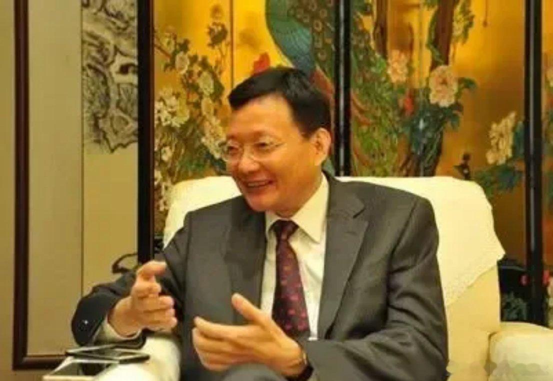 难得听到李大霄良心说辞：正视大股东减持，他是极少说到制度上痛点。批判当前资本市场