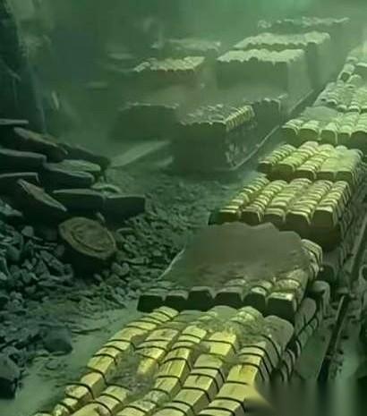 价值7000亿的黄金，就那么直挺挺地沉在贝加尔湖底，100年了，愣是没人敢去捞。