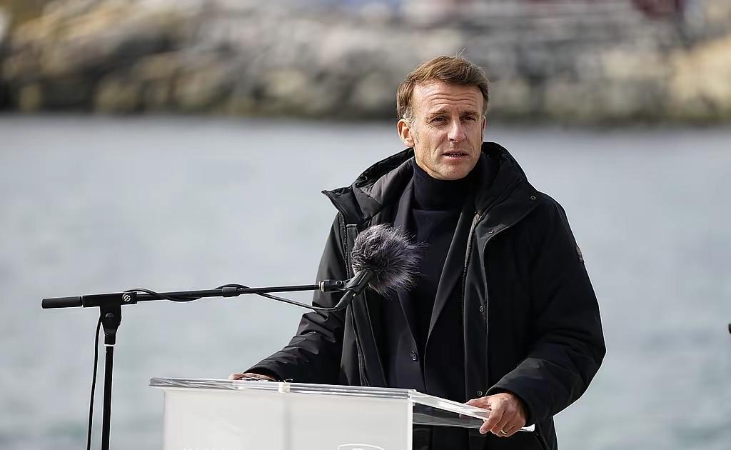 12月17日，法国猪肉对华出口遭重创！马克龙回国后立刻翻脸，中方果断予以严惩。