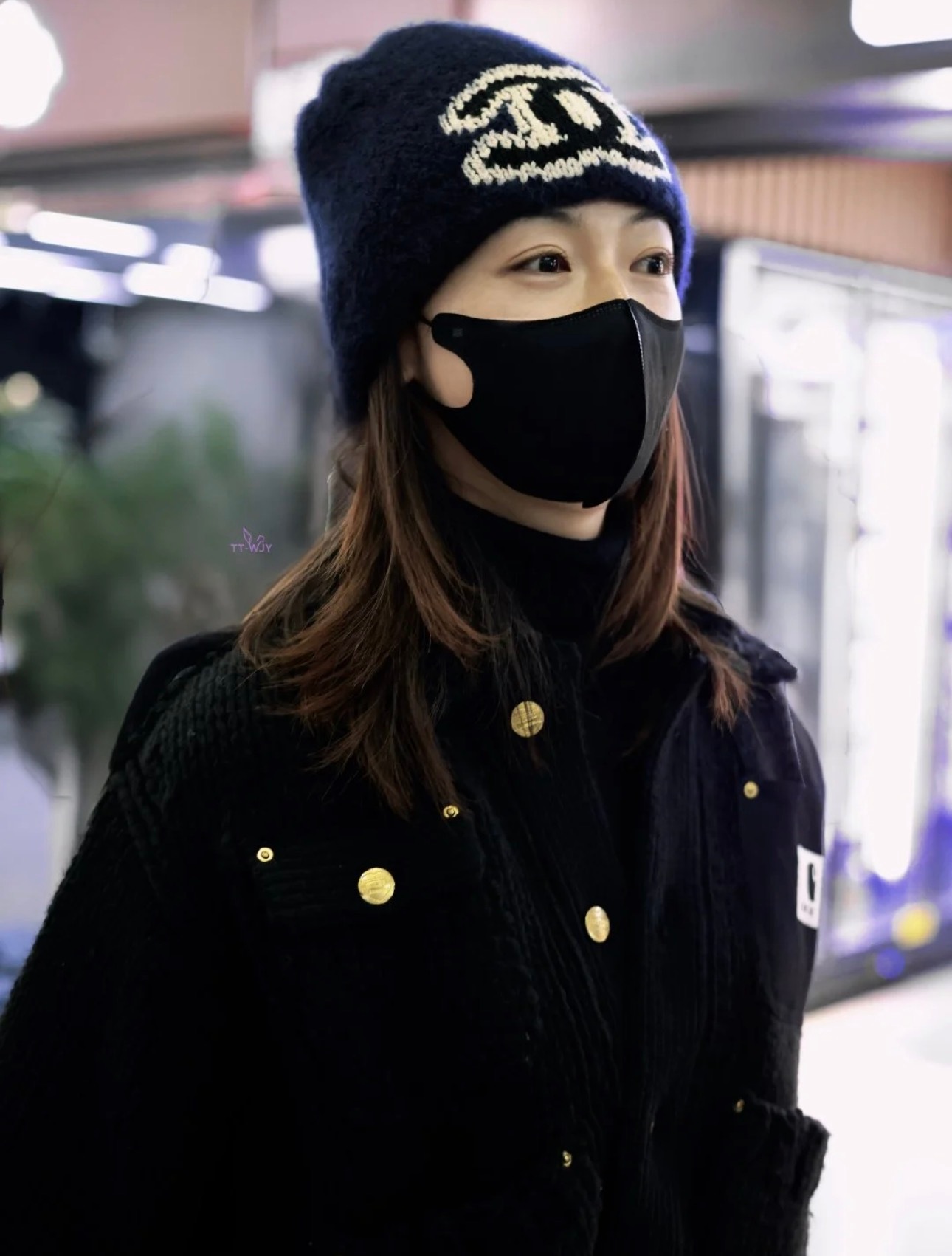 吴谨言真的好忙吴谨言又瘦了好多吴姐的事业粉有福了！在影视寒冬的情况下居然还能无