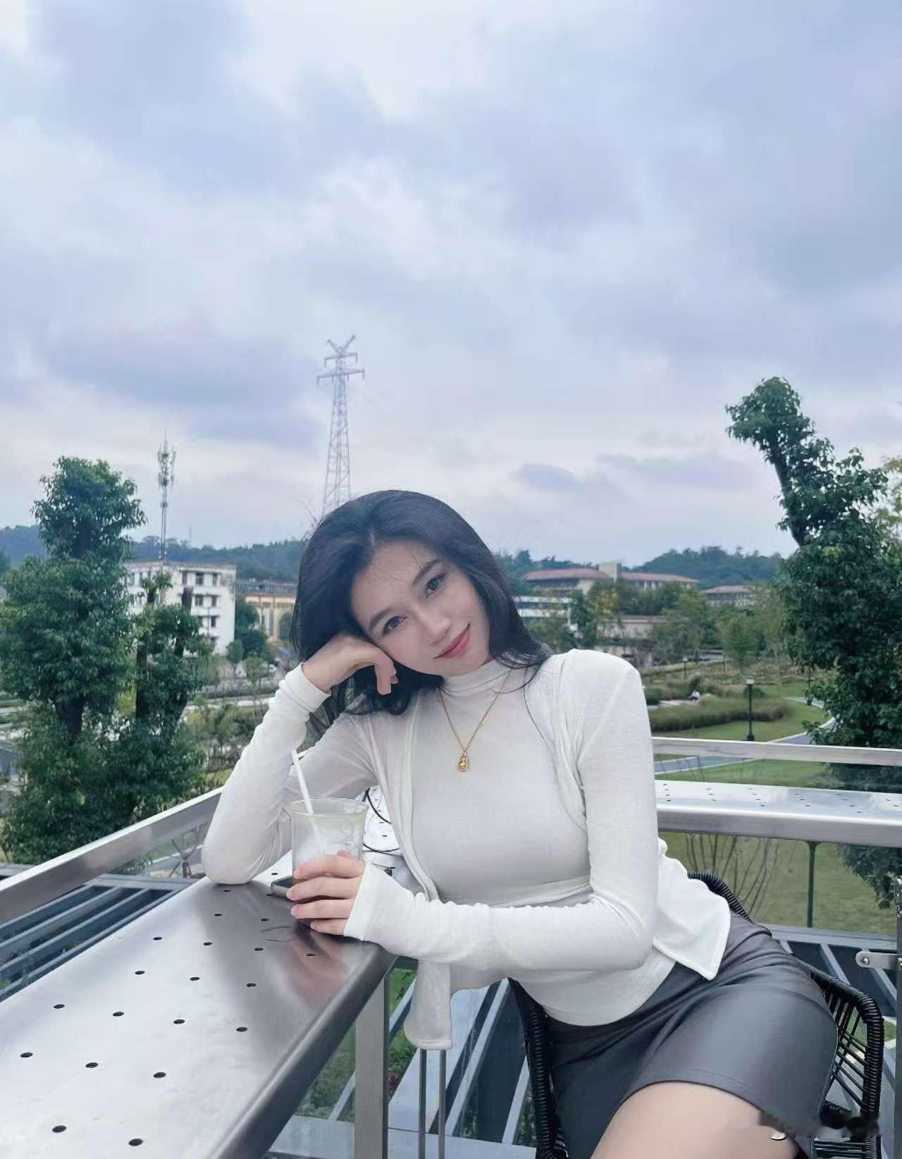 阴天的午后时光