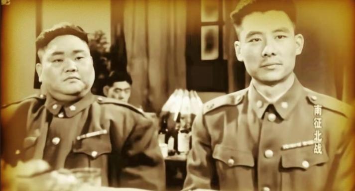 老版电影《南征北战》里有一位出席敌军作战会议的少将军官虽然他一句台词也没有，只跟