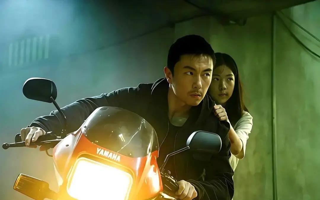 谢苗自己掏钱拍的《缉恶》今天正式上院线。片子春节点映时排片少得可怜，口碑却一