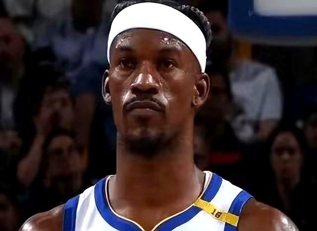 勇士这最后一搏，算是彻底砸手里了。上赛季交易来34岁的巴特勒，就是想再冲一次