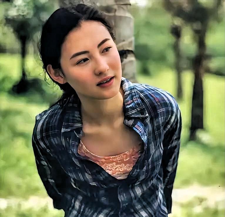 全网猜了三年的张柏芝三胎生父，全猜错了方向。人家根本不在乎那个男人是谁。不是