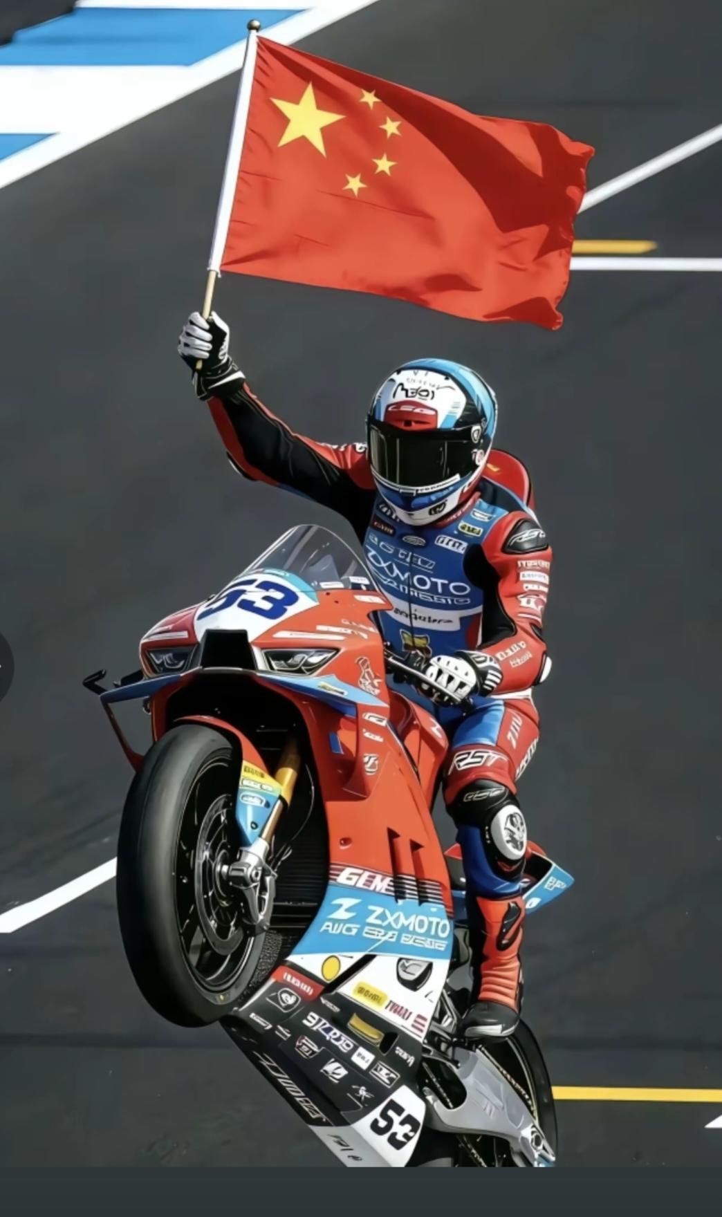 张雪还真是把一副烂牌打得极好！8岁开始承担家务，14岁主动休学，成为了维修摩托