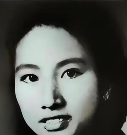 1948年，林颖改嫁了，她是彭雪枫的遗孀，身带烈士之子。她嫁给了马列，一个不符合