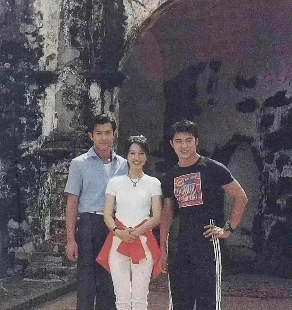 你能认出他们三人是谁吗？