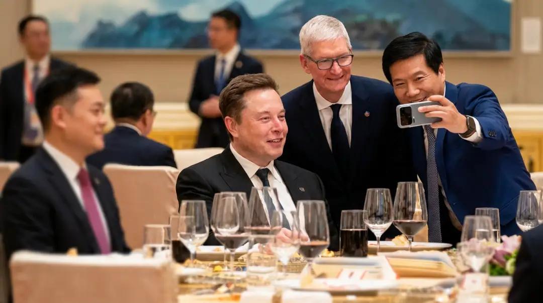 和雷军合影的3个美国人，掌握着全世界最值钱的几个公司，其中马斯克、黄仁勋都有可能