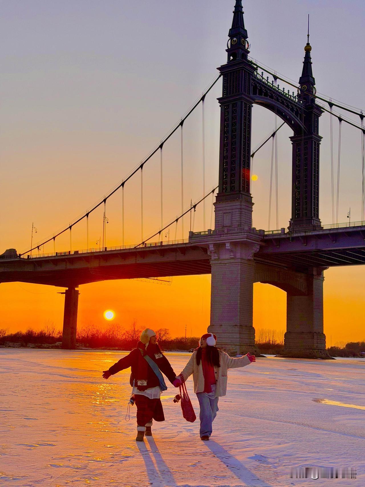 哈尔滨松花江日落🌇美到让南方小土豆破防！谁懂啊！南方人第一次见松花江日