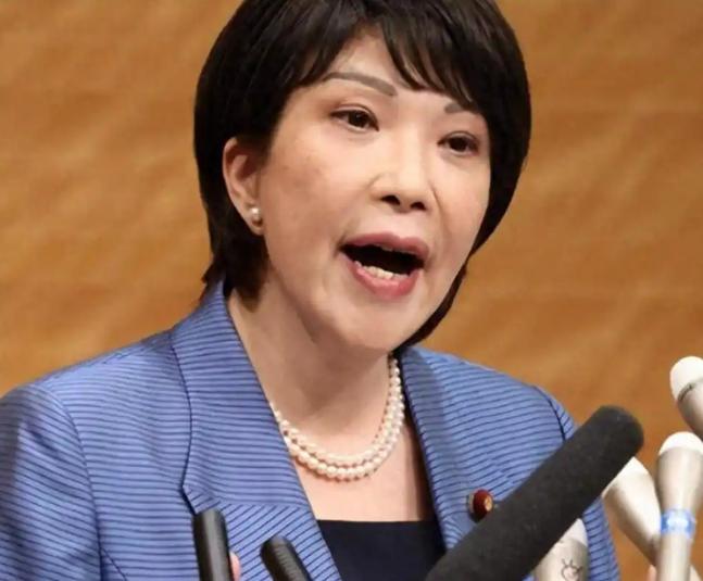 情况变了？日本媒体突然集体“失忆”，把针对高市早苗的长枪短炮，全部调转枪口，死死