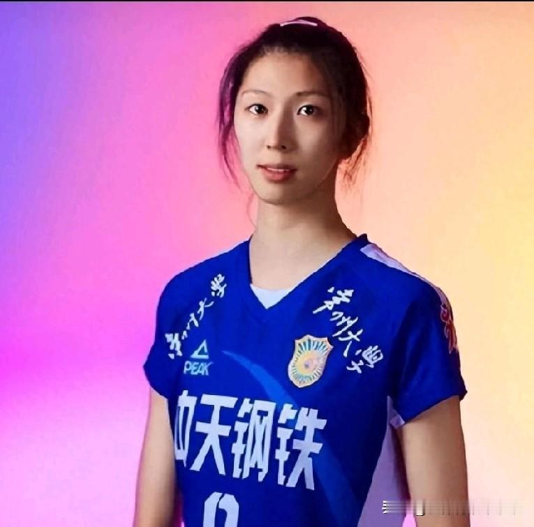 全国女排超级联赛第13轮的一场比拼当中，山东女排面对整体进攻能力更为占优，特别是