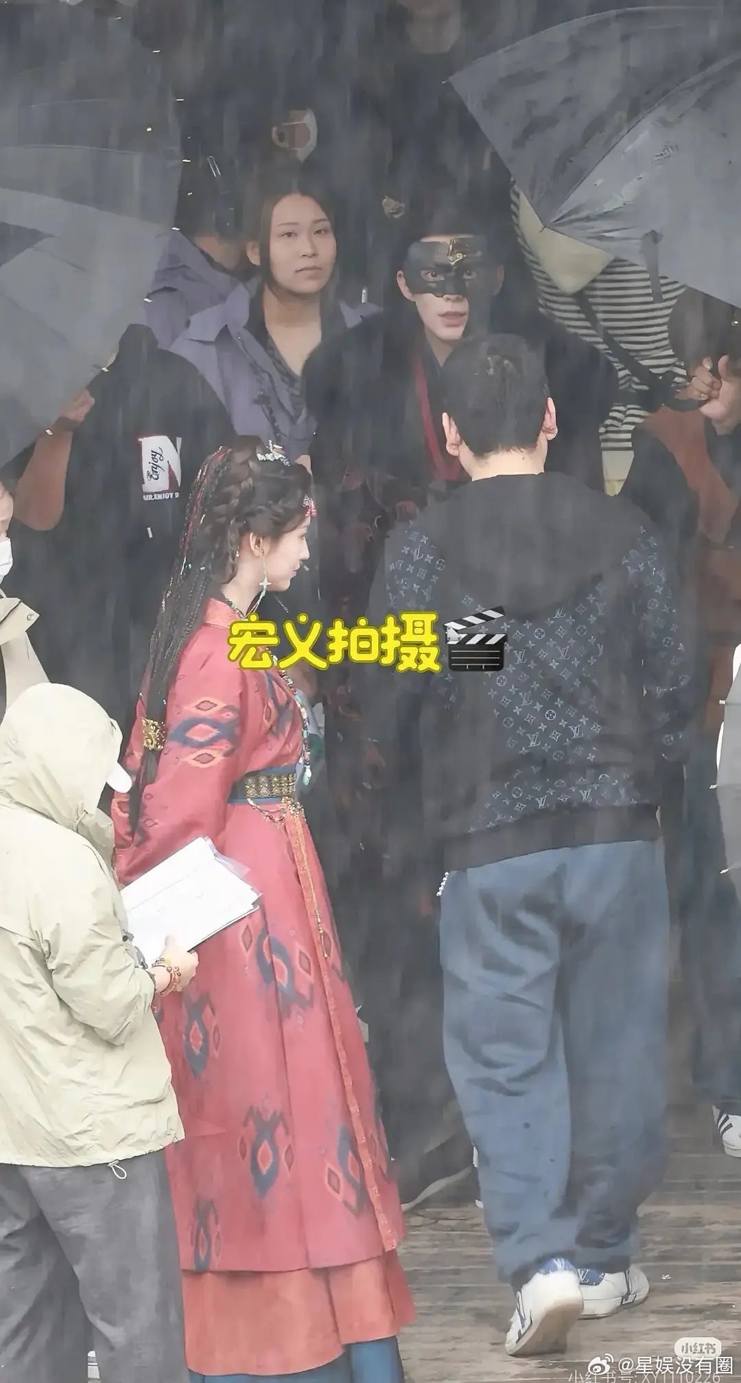 王鹤棣路透认真的嘛。。。