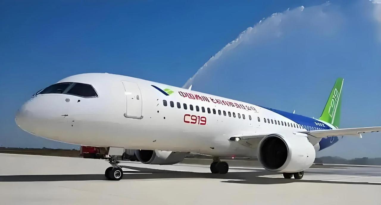 彭博社爆料：中国已暂停批准空客飞机交付，欧洲急了。外媒惊呼中国终于反制了！2