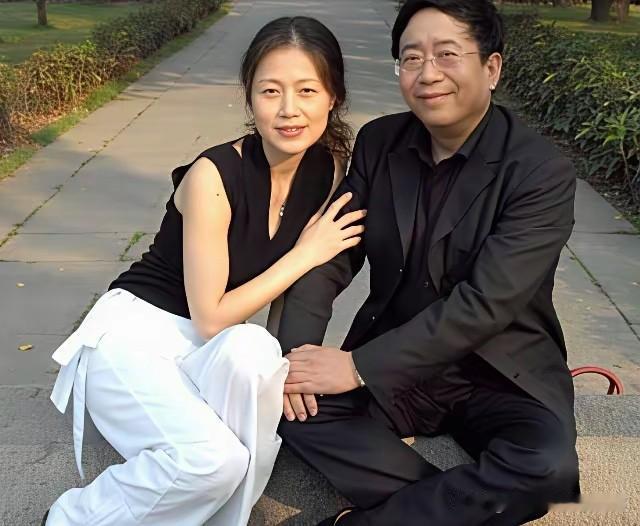 难怪很多人说她的颜值可以比肩韩再芬的女人，马兰是真的又美又仙啊，60多岁了还这么