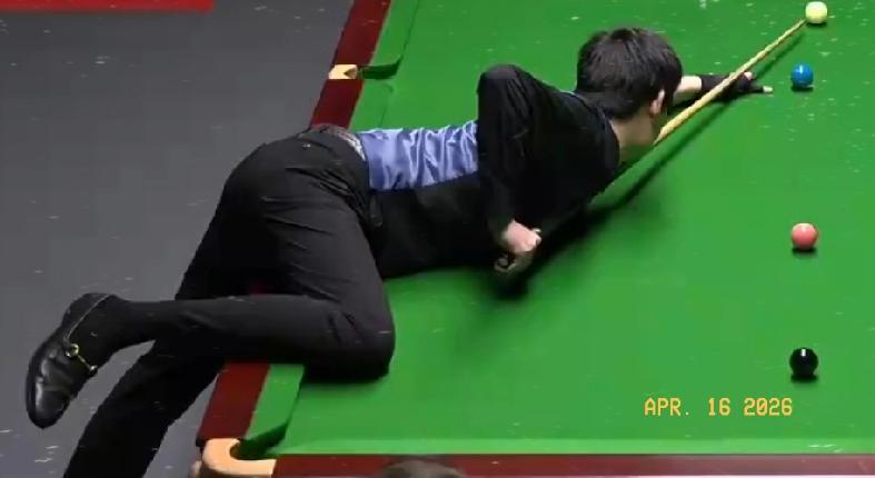 赛前谁也想不到，审判日最炸裂的一场比赛：贺国强面对资格赛2号种子利索夫斯基，开