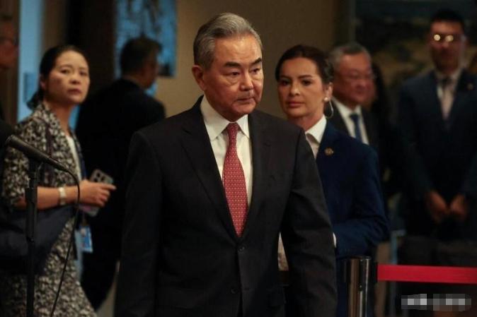 中国和巴拿马谈妥了！王毅在纽约会见巴拿马外长，双方达成广泛共识，要点如下，这场会