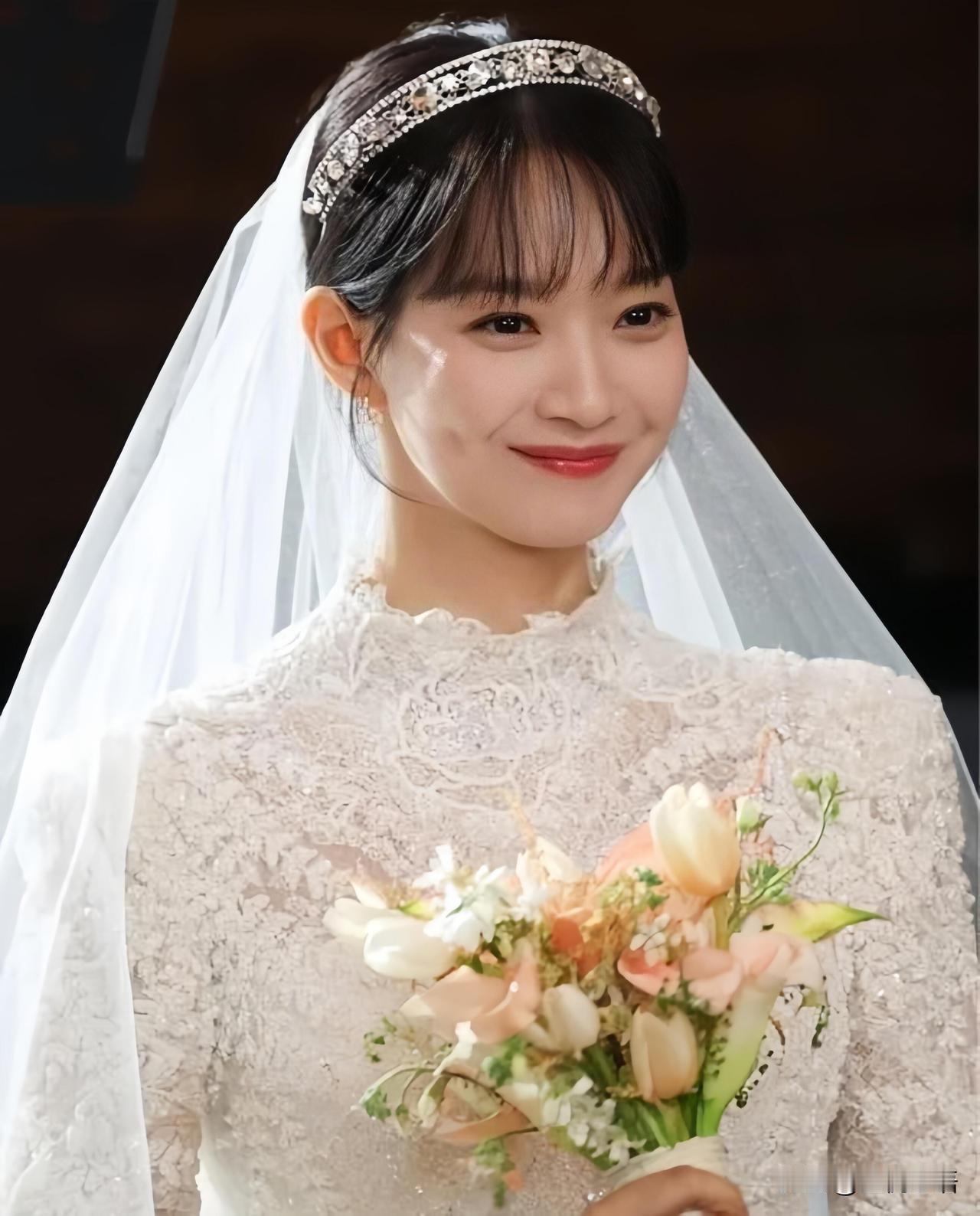 申敏儿和金宇彬今天终于结婚啦😭这对神仙情侣也太低调了吧！婚礼是非公开形式，