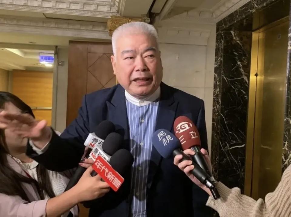 国民党内斗“大戏”不断，黄复兴裁撤真相何时明？国民党内军系团体活动上，前黄复