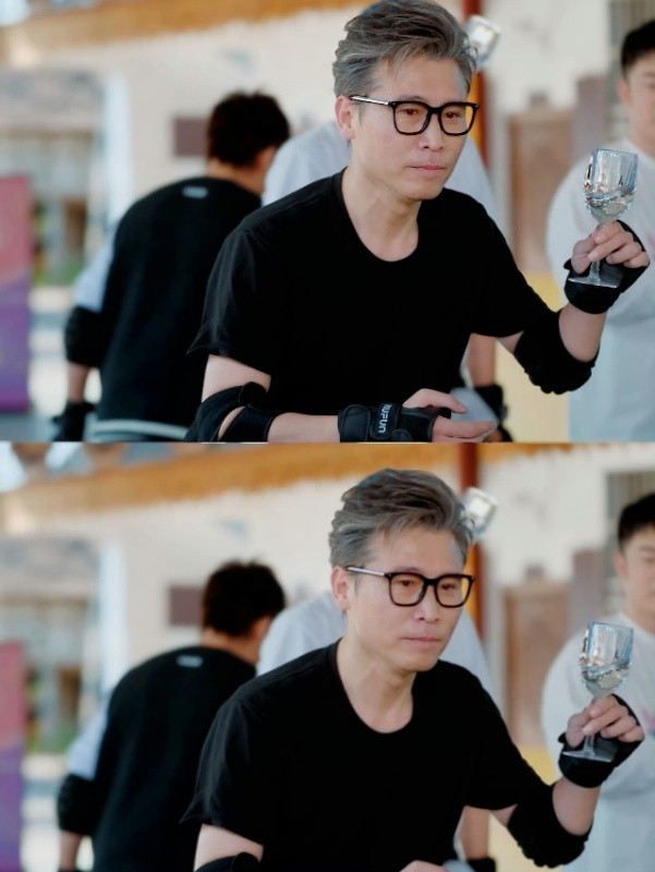 马頔为了装修李乃文为了什么哈哈哈哈哈看着李乃文在《五哈》里努力融入年轻人的样子