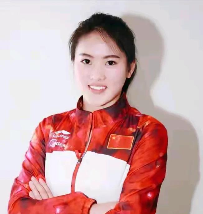 单身的陈若琳，一位超厉害的中国女子跳水运动员，是个传奇人物！
