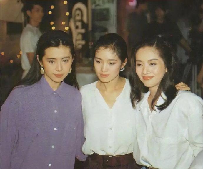 巩俐要是单看平平无奇，可是和美女们同框都不输，这是什么原因呢？是因为头小脸小吗？