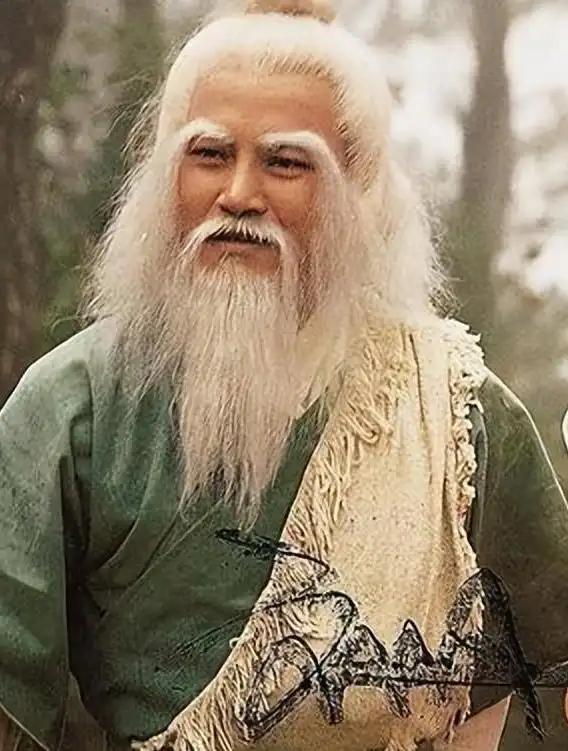 为什么金庸武侠里面的绝世高手，出厂的时候都是穷光蛋一个，不管是洪七公还是杨过，亦