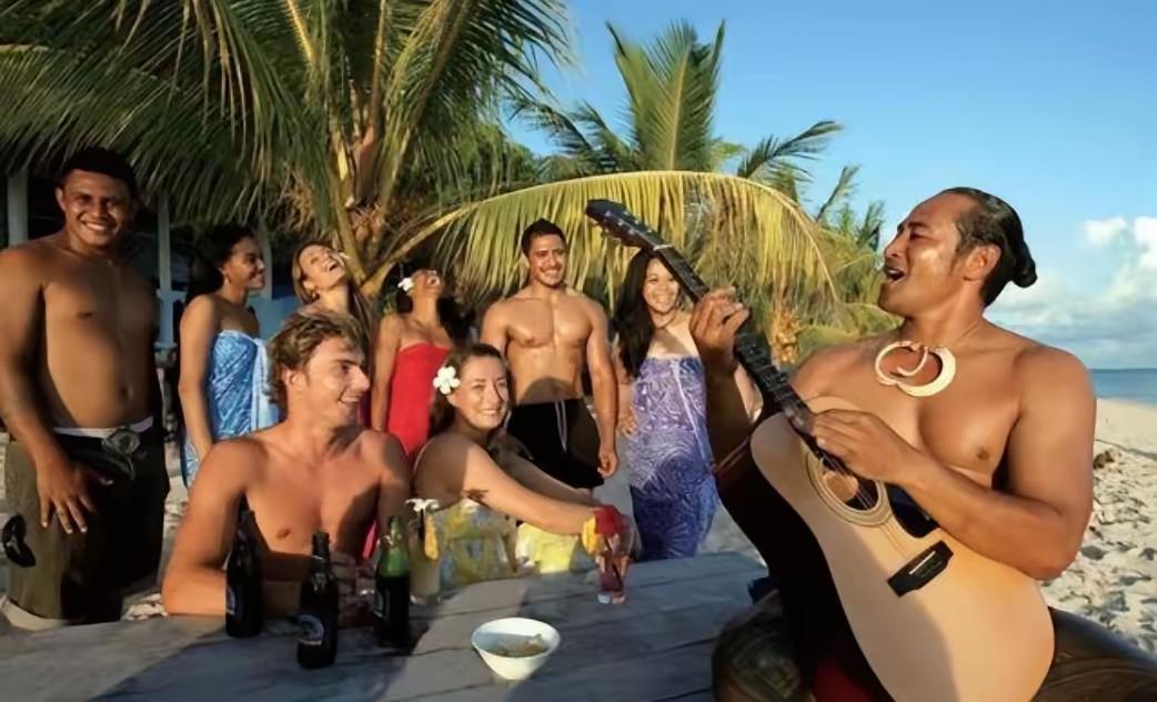 在遥远的大洋洲有这样一个国家，“开放”程度令人瞠目结舌，女性衣不蔽体，不管男性还