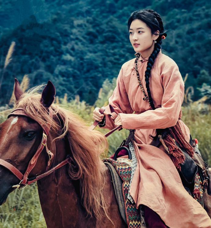 我最喜欢片中的常玉儿。我最爱的常玉儿在《大生意人》里，常玉儿不是翻云覆雨